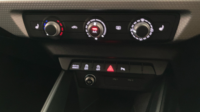 Audi A1 35 TFSI Black Edition 5dr S Tronic [Tech Pack Pro] Petrol Hatchback - Image 13